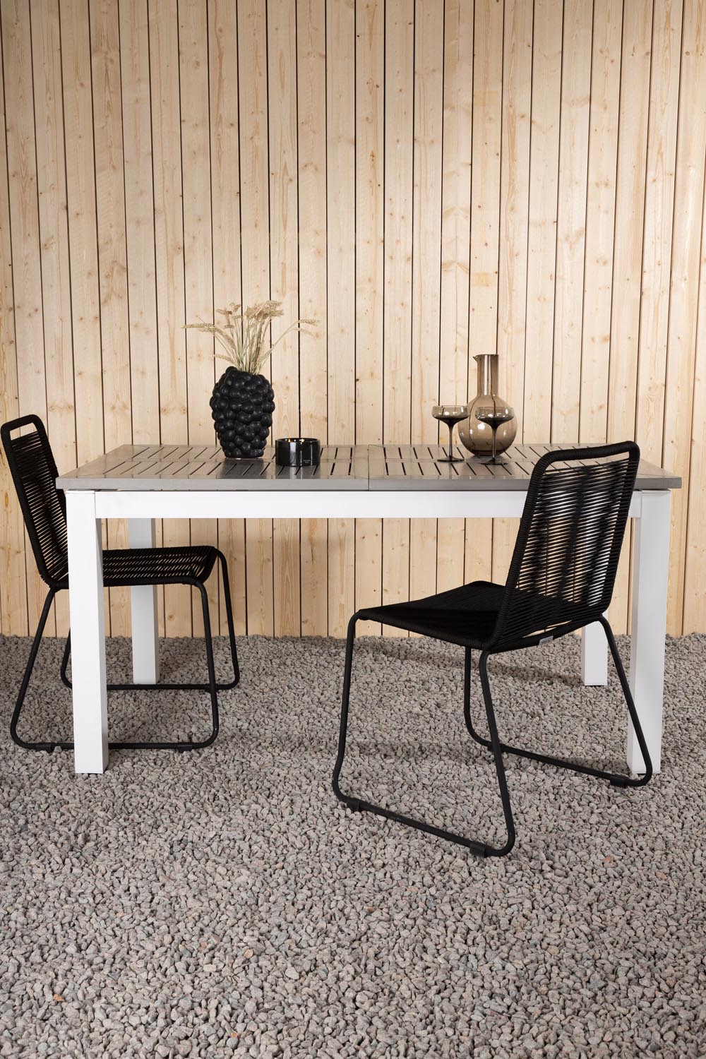Albany Gartentisch ausziehbar in Weiss / Grau präsentiert im Onlineshop von KAQTU Design AG. Gartentisch ist von Venture Home