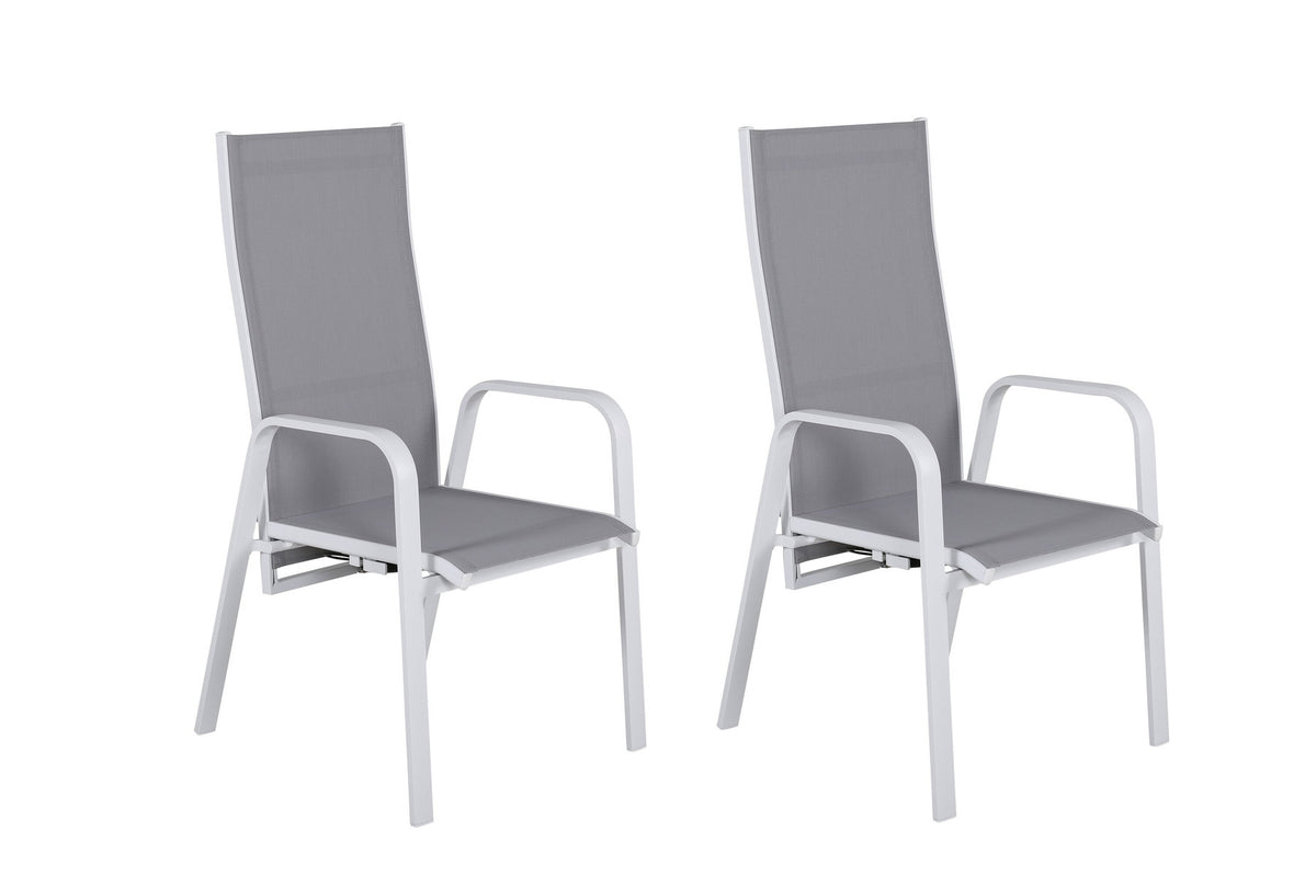 Copacabana Stuhl in Grau präsentiert im Onlineshop von KAQTU Design AG. Gartenstuhl mit Armlehnen ist von Venture Home