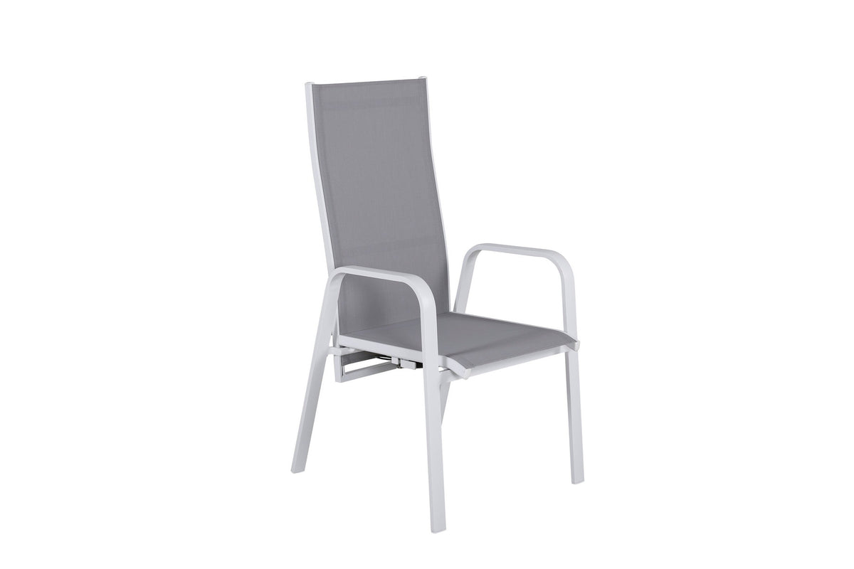 Copacabana Stuhl in Grau präsentiert im Onlineshop von KAQTU Design AG. Gartenstuhl mit Armlehnen ist von Venture Home