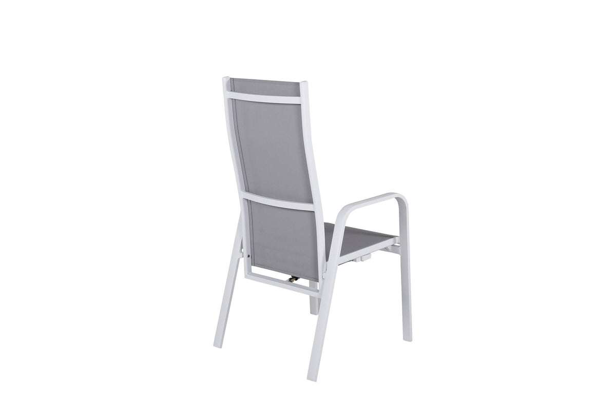 Copacabana Stuhl in Grau präsentiert im Onlineshop von KAQTU Design AG. Gartenstuhl mit Armlehnen ist von Venture Home