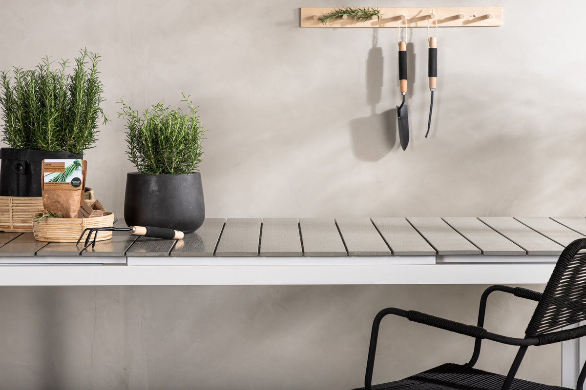 Levels Gartentisch ausziehbar in Weiss präsentiert im Onlineshop von KAQTU Design AG. Gartentisch ist von Venture Home