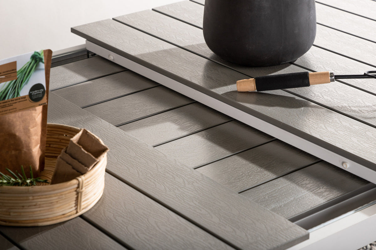 Levels Gartentisch ausziehbar in Weiss präsentiert im Onlineshop von KAQTU Design AG. Gartentisch ist von Venture Home