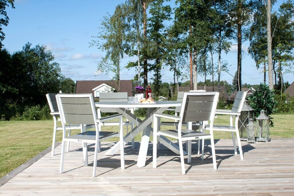 Parma Gartentisch rund in Weiss präsentiert im Onlineshop von KAQTU Design AG. Gartentisch ist von Venture Home