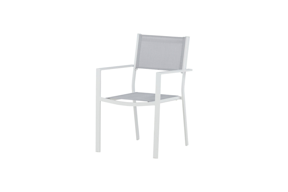 Copacabana Stapelstuhl in Weiss präsentiert im Onlineshop von KAQTU Design AG. Gartenstuhl mit Armlehnen ist von Venture Home