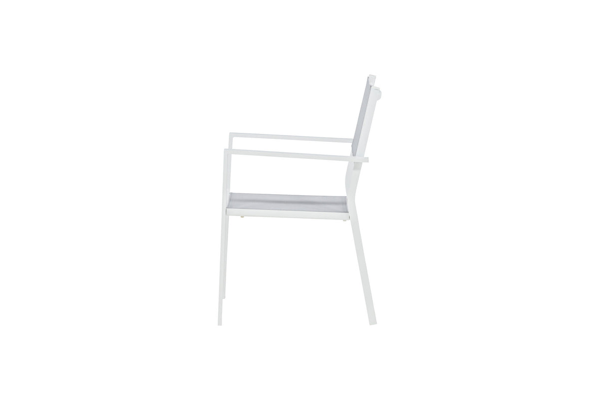 Copacabana Stapelstuhl in Weiss präsentiert im Onlineshop von KAQTU Design AG. Gartenstuhl mit Armlehnen ist von Venture Home