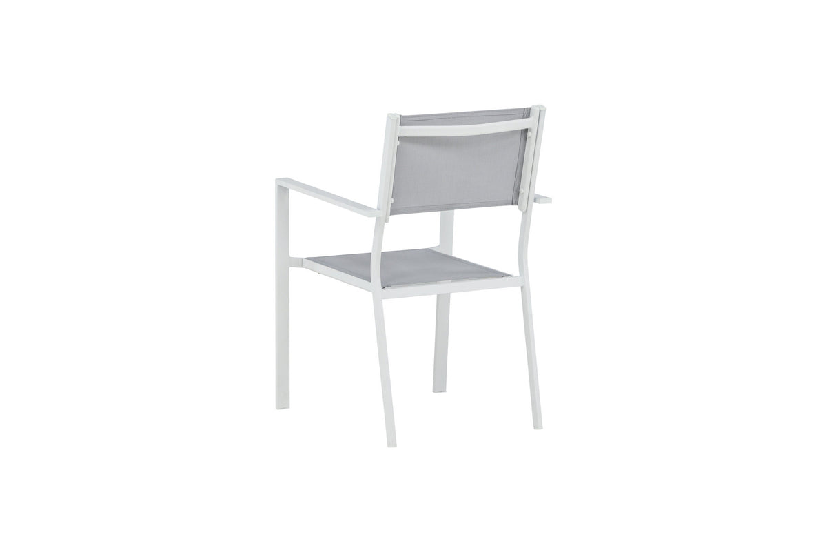 Copacabana Stapelstuhl in Weiss präsentiert im Onlineshop von KAQTU Design AG. Gartenstuhl mit Armlehnen ist von Venture Home
