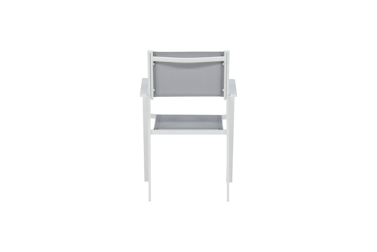 Copacabana Stapelstuhl in Weiss präsentiert im Onlineshop von KAQTU Design AG. Gartenstuhl mit Armlehnen ist von Venture Home