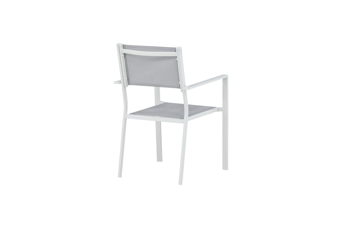 Copacabana Stapelstuhl in Weiss präsentiert im Onlineshop von KAQTU Design AG. Gartenstuhl mit Armlehnen ist von Venture Home