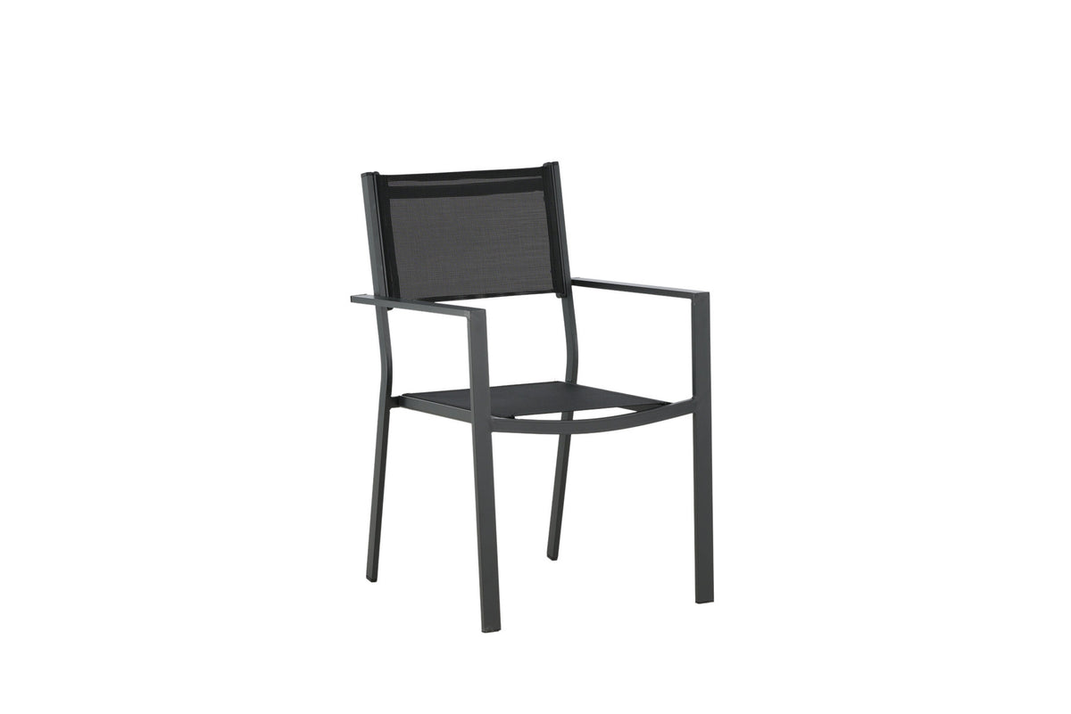 Copacabana Stapelstuhl in Schwarz präsentiert im Onlineshop von KAQTU Design AG. Gartenstuhl mit Armlehnen ist von Venture Home
