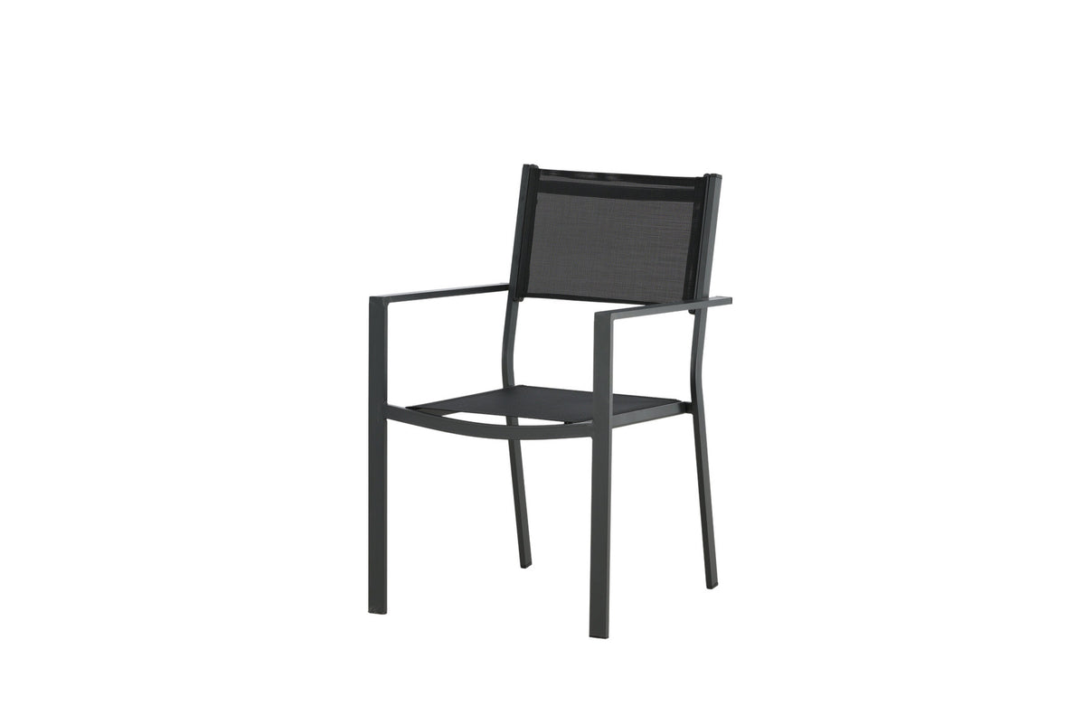 Copacabana Stapelstuhl in Schwarz präsentiert im Onlineshop von KAQTU Design AG. Gartenstuhl mit Armlehnen ist von Venture Home