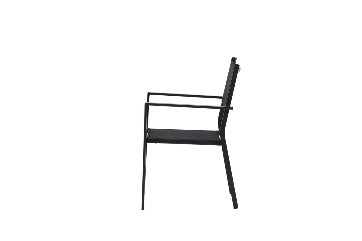 Copacabana Stapelstuhl in Schwarz präsentiert im Onlineshop von KAQTU Design AG. Gartenstuhl mit Armlehnen ist von Venture Home