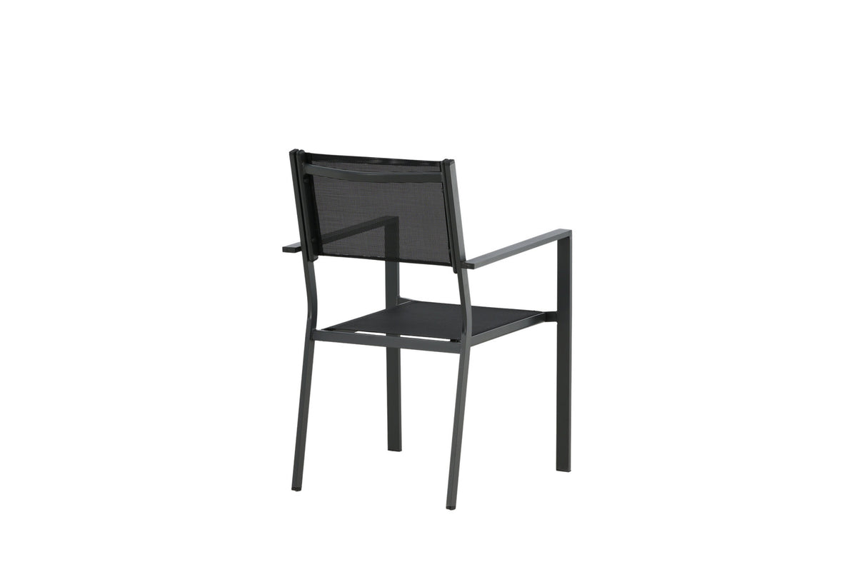 Copacabana Stapelstuhl in Schwarz präsentiert im Onlineshop von KAQTU Design AG. Gartenstuhl mit Armlehnen ist von Venture Home