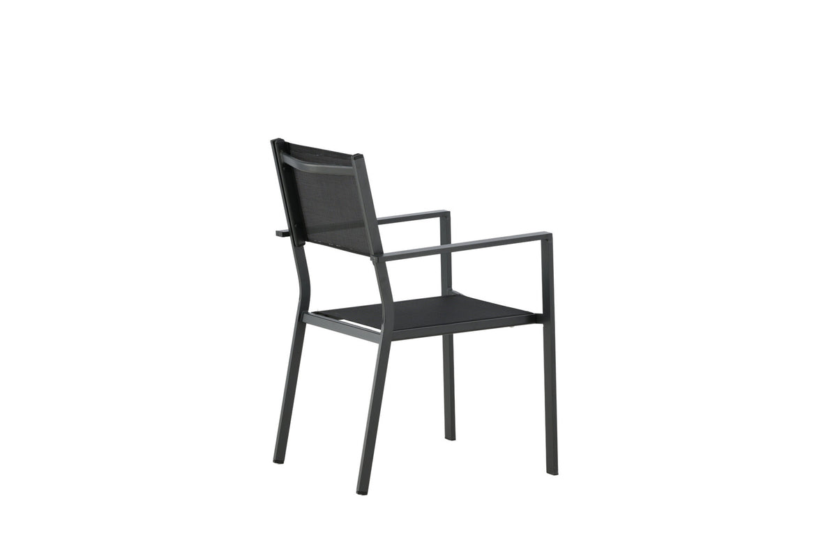 Copacabana Stapelstuhl in Schwarz präsentiert im Onlineshop von KAQTU Design AG. Gartenstuhl mit Armlehnen ist von Venture Home