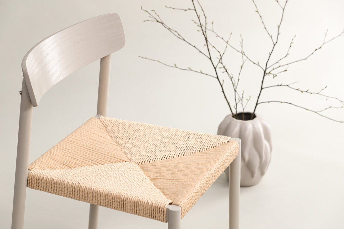 Malmö Stuhl in Greige präsentiert im Onlineshop von KAQTU Design AG. Stuhl ist von Vind