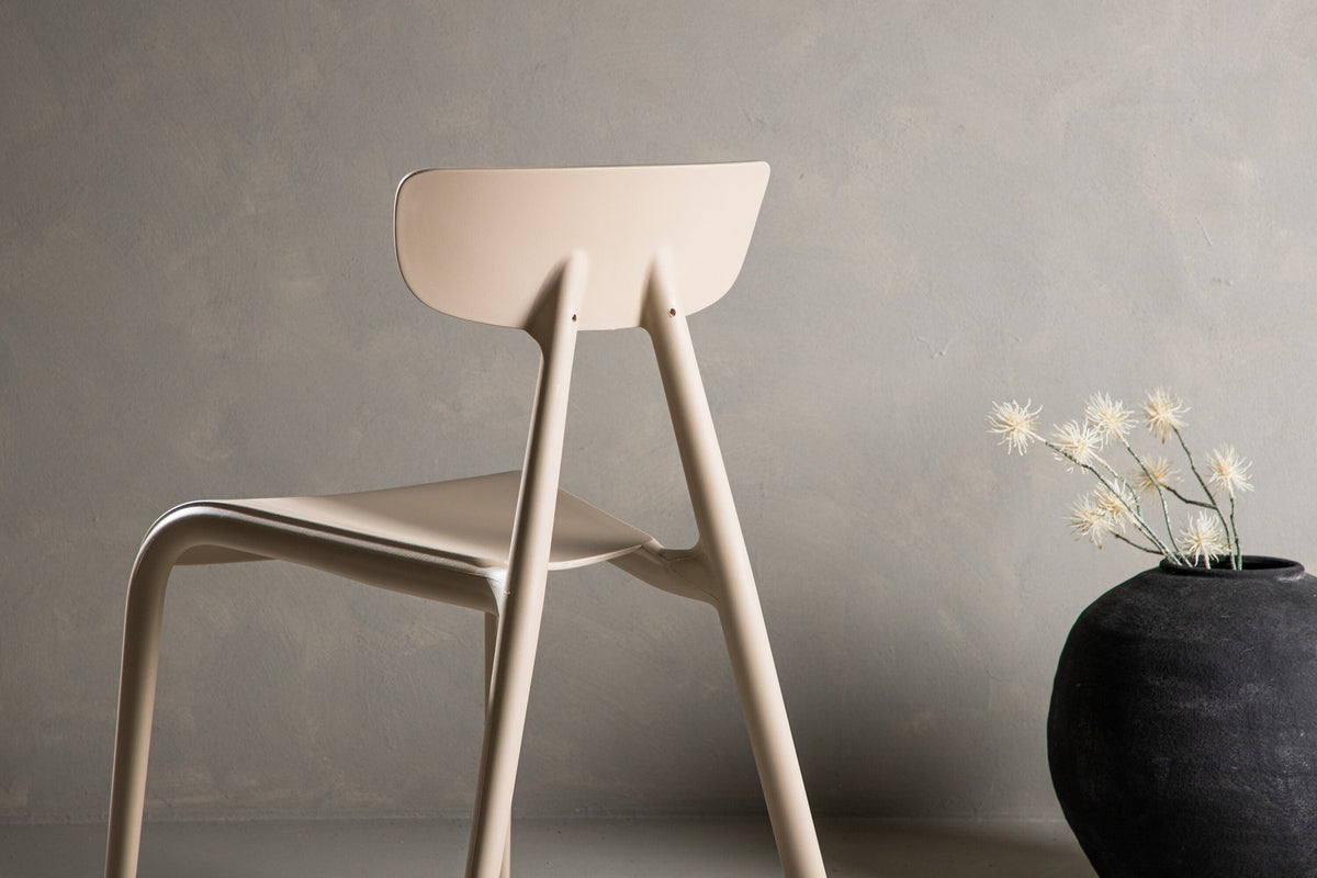 Ursholmen Stuhl in Beige präsentiert im Onlineshop von KAQTU Design AG. Stuhl ist von Venture Home