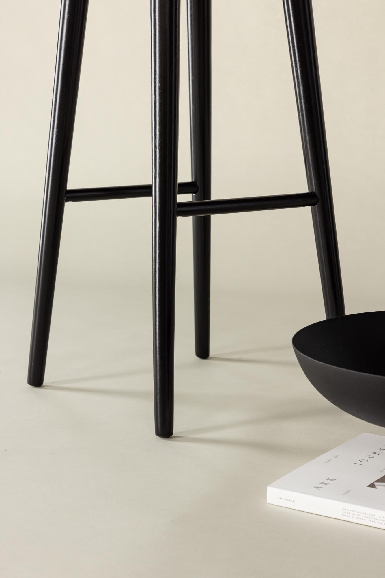 Eleganter Mollösand Barstuhl von Vind: Hochwertiges Gummibaumholz, ergonomisch gestaltet, ideal für moderne Küchen und Bars.