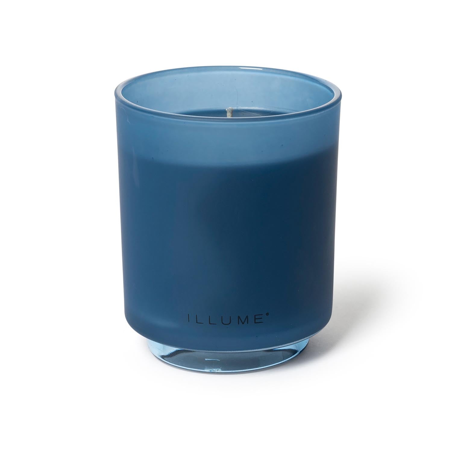 Citrus Crush Box Glass Candle, Blau, in Blau präsentiert im Onlineshop von KAQTU Design AG. Duftkerze ist von Illume