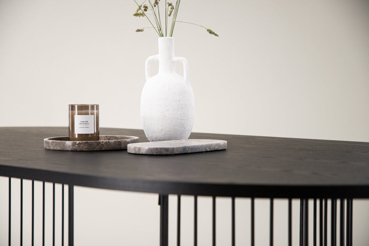 Hamneskär Tisch in Schwarz präsentiert im Onlineshop von KAQTU Design AG. Esstisch ist von Vind