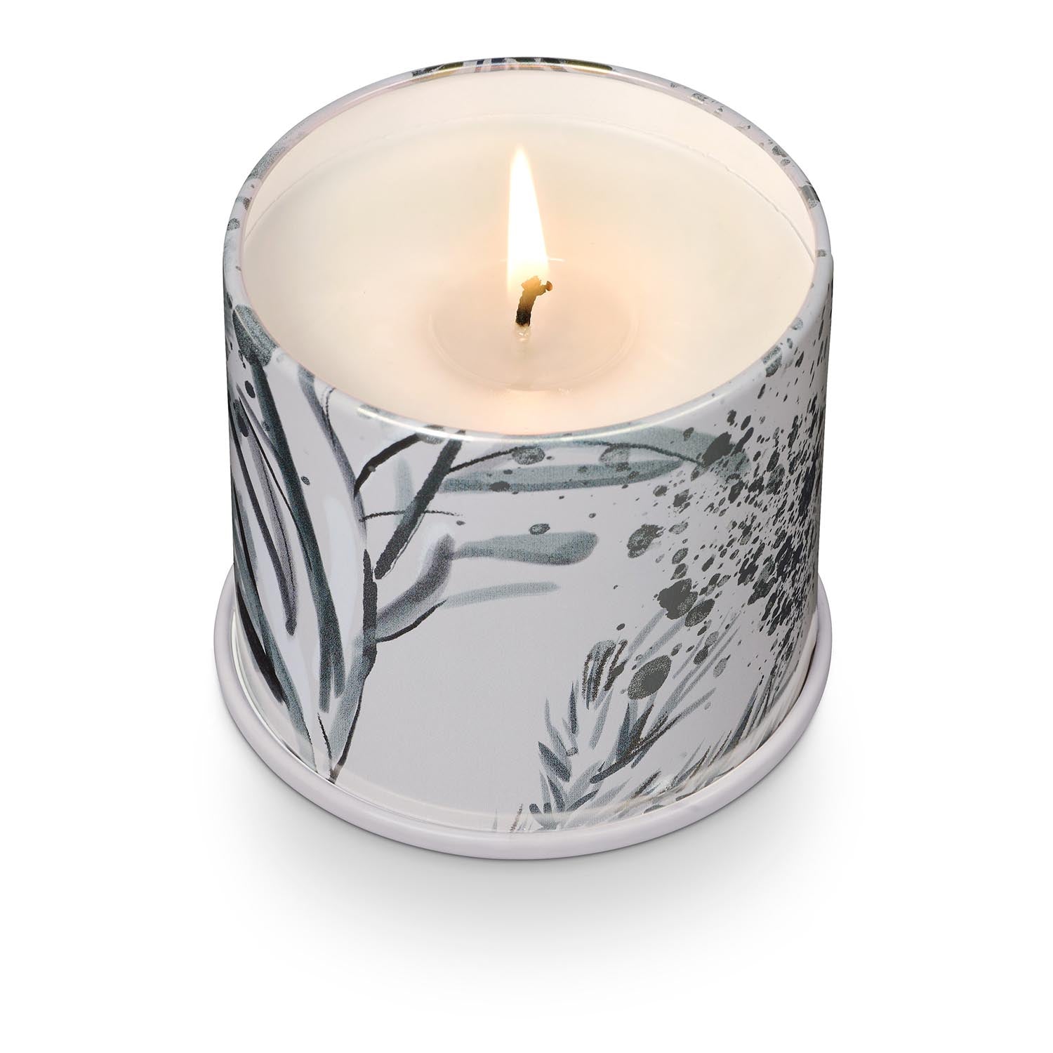 Winter White Vanity Tin Duftkerze, Weiss, in Weiß präsentiert im Onlineshop von KAQTU Design AG. Duftkerze ist von Illume