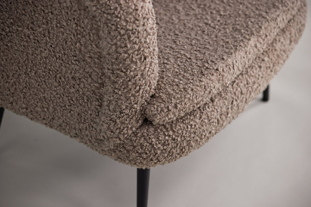 Nordkoster Sessel in Beige präsentiert im Onlineshop von KAQTU Design AG. Sessel mit Armlehnen ist von Vind
