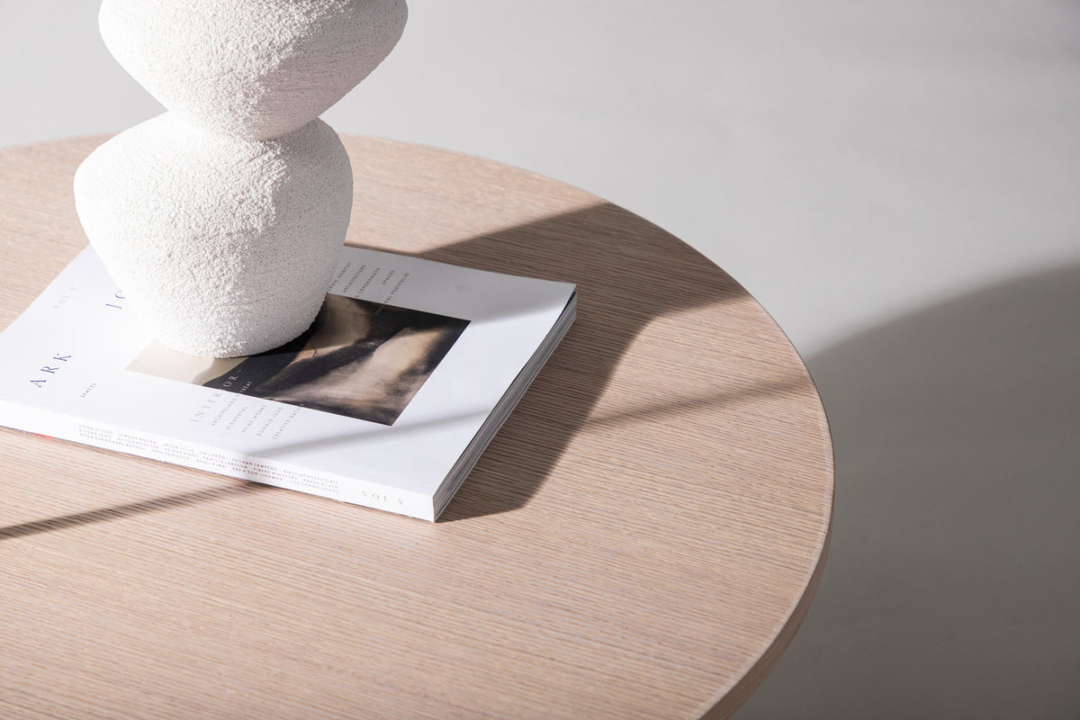 Askerön Beistelltisch in Tünchen präsentiert im Onlineshop von KAQTU Design AG. Beistelltisch ist von Vind