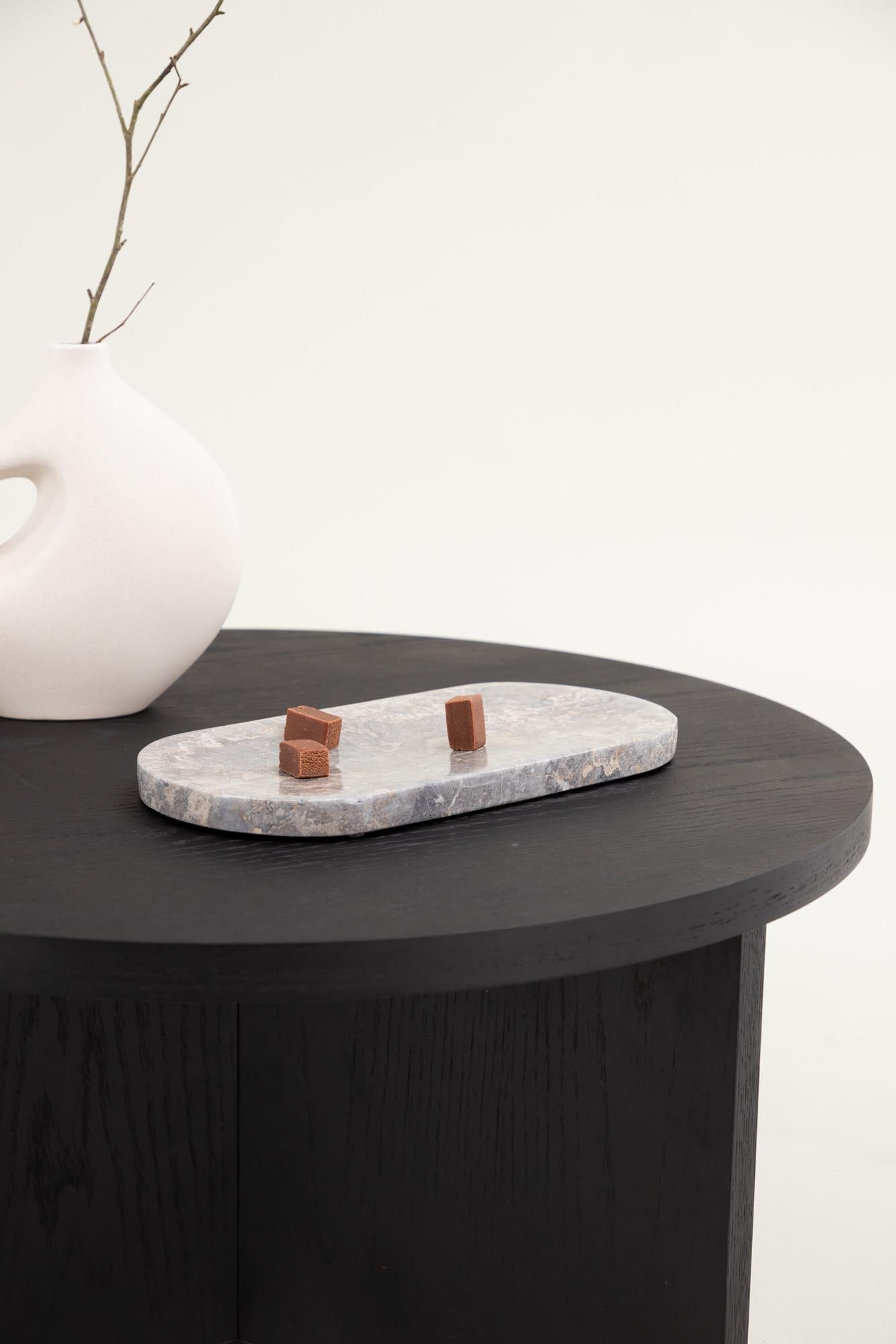 Eleganter Saltö Beistelltisch von Vind: Hochwertiges MDF, vielseitig einsetzbar und skandinavisches Design für jedes Zuhause.