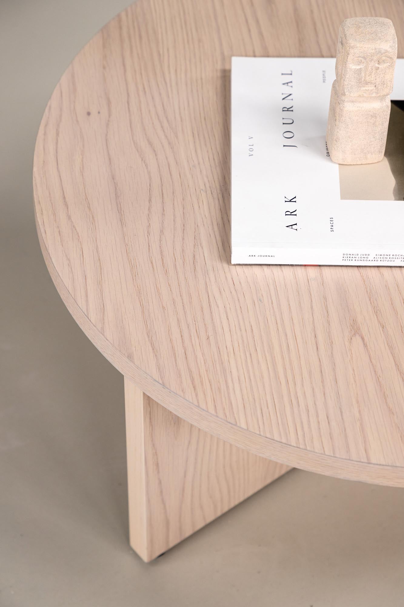 Saltö Beistelltisch von Vind: Eleganz und Praktikabilität vereint.