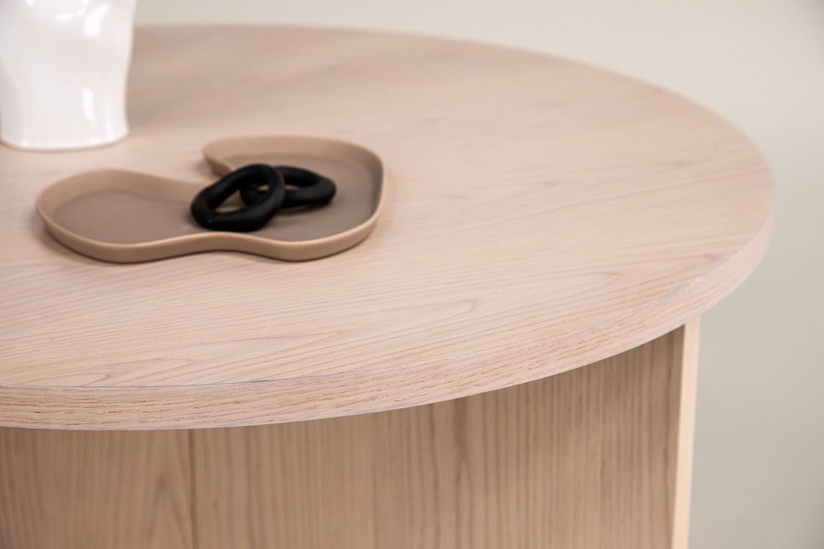 Saltö Beistelltisch in Tünchen präsentiert im Onlineshop von KAQTU Design AG. Beistelltisch ist von Vind