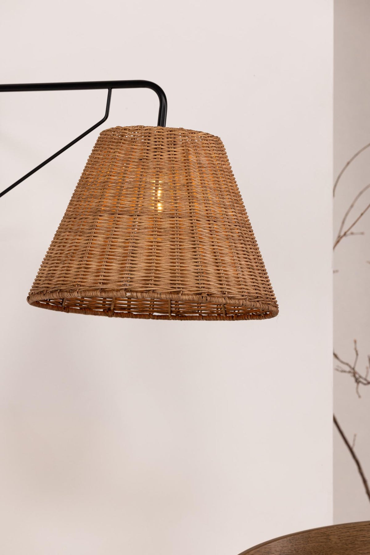Stala Wandleuchte in Natur präsentiert im Onlineshop von KAQTU Design AG. Wandleuchte ist von Vind