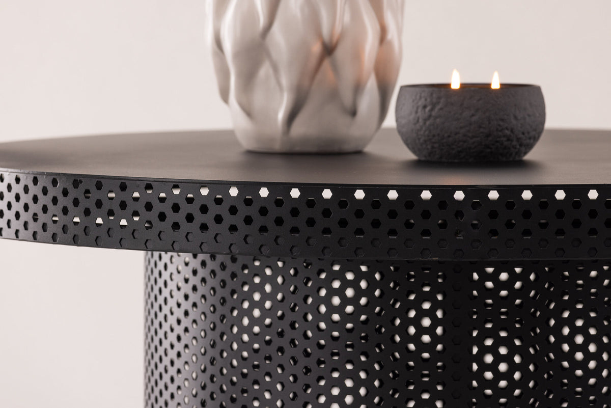 West End x Josefin Lustig Beistelltisch in Schwarz präsentiert im Onlineshop von KAQTU Design AG. Beistelltisch ist von Vind