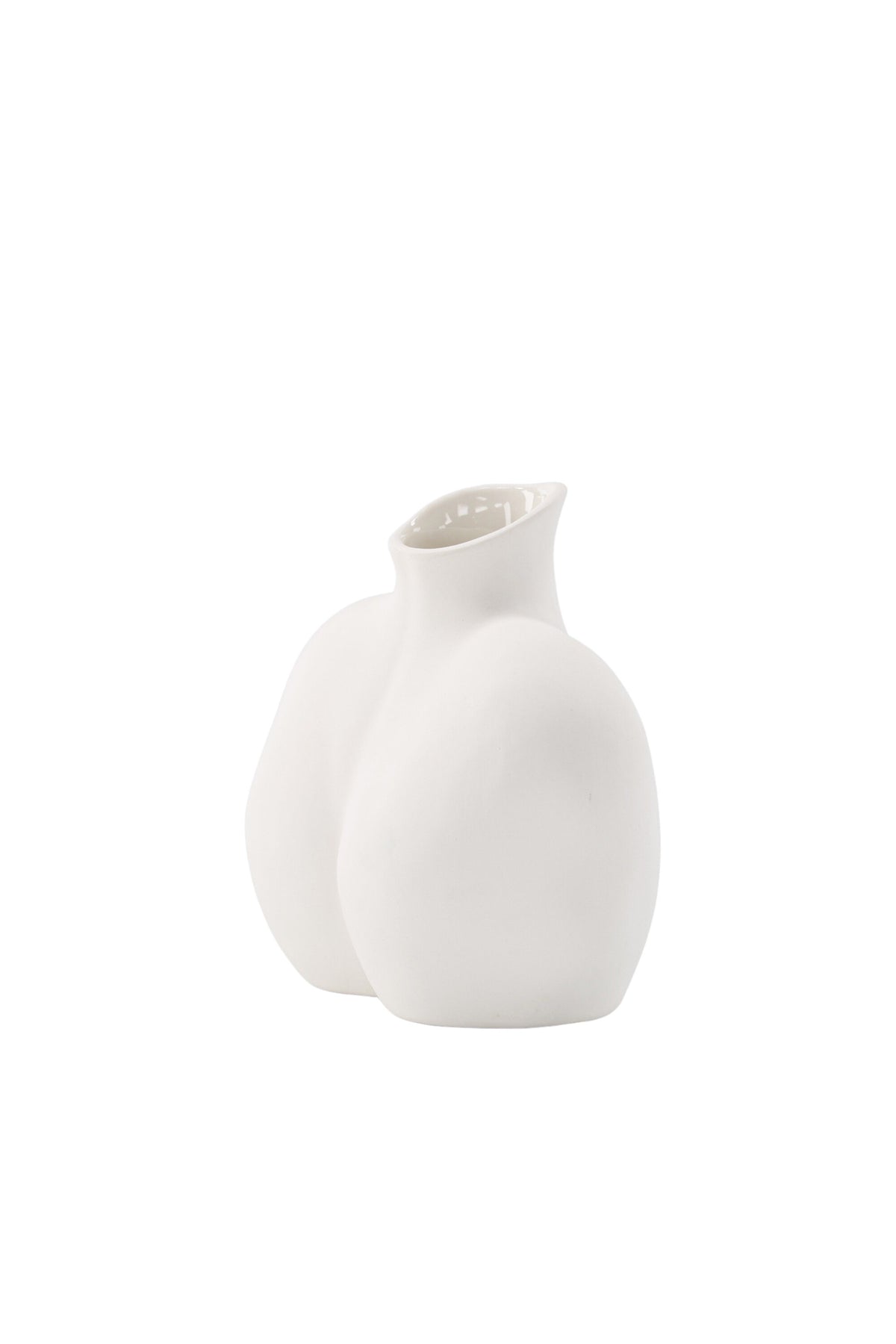 Cremefarbene Harvey Vase aus Steinzeug von Venture Home mit geschwungener, an die weibliche Form angelehnter Silhouette.