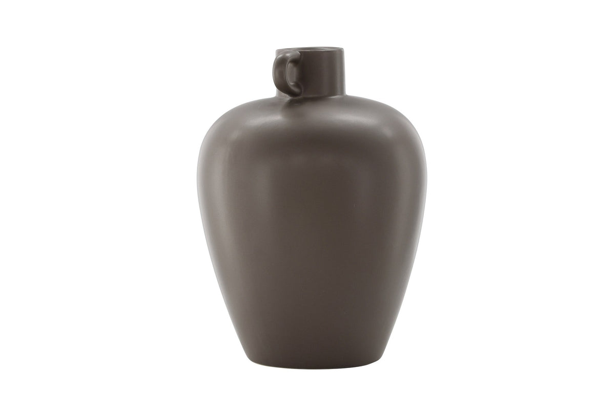 Beige Cent Vase von Venture Home aus Steinzeug mit wellenförmiger Struktur und zwei asymmetrisch angebrachten Griffen an den Seiten.