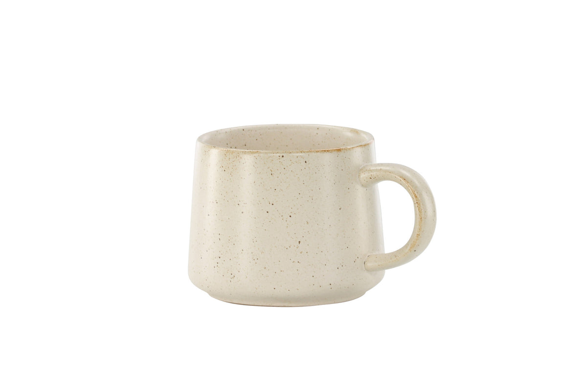 Active Tea cup in Beige/Schwarz präsentiert im Onlineshop von KAQTU Design AG. Tasse ist von Venture Home