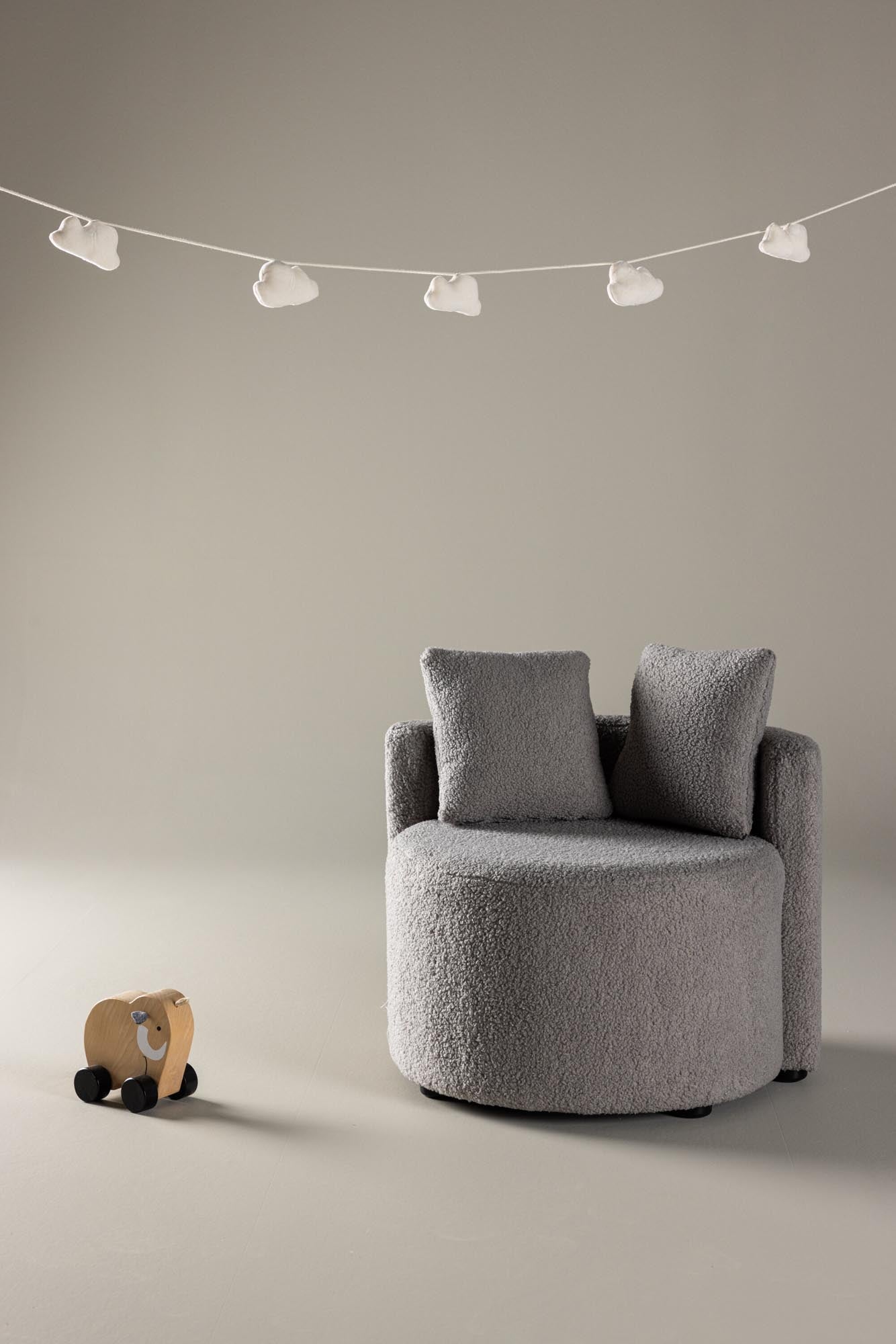 Kelso Kids Sofa: Stilvolles, nachhaltiges Design für Kinderzimmer.