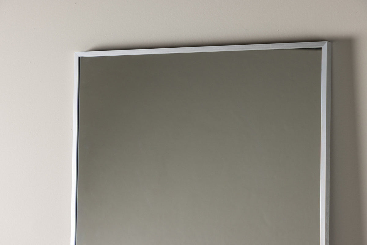 Dalton Spiegel in Silber präsentiert im Onlineshop von KAQTU Design AG. Spiegel ist von Venture Home