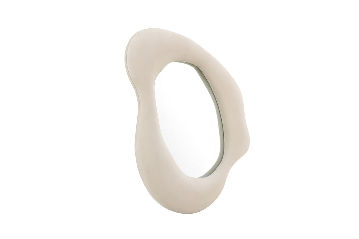 Louisville Spiegel in Beige präsentiert im Onlineshop von KAQTU Design AG. Spiegel ist von Venture Home
