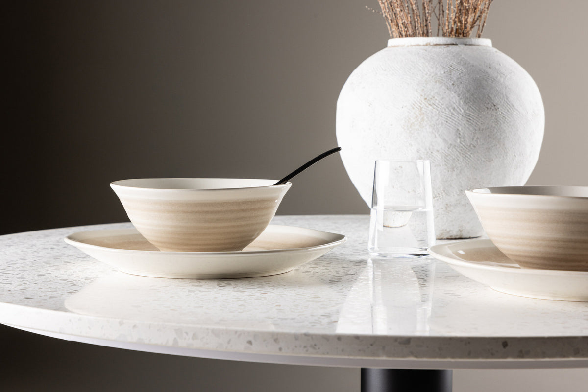 Jubie Bowl in Beige präsentiert im Onlineshop von KAQTU Design AG. Schale ist von Venture Home