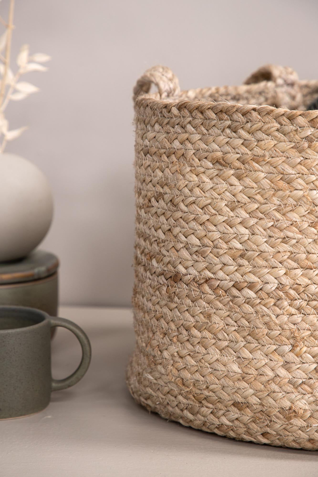 Bhopal Korb von Venture Home: Stilvoller Jutekorb für kreative Aufbewahrung und natürliche Akzente in jedem Raum.