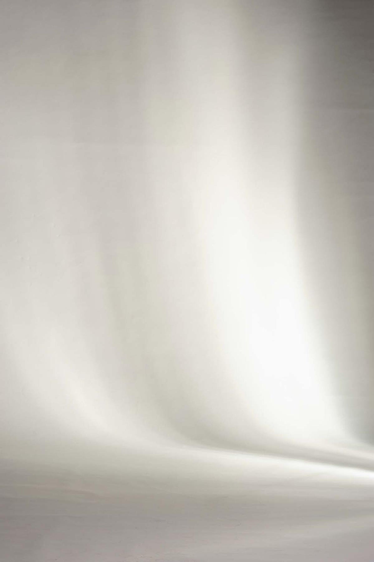Light Poster in Beige präsentiert im Onlineshop von KAQTU Design AG. Bild ist von Venture Home