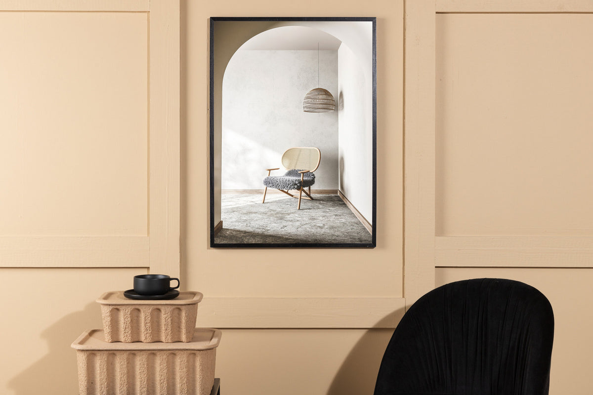Lounge Stuhl Poster in Beige präsentiert im Onlineshop von KAQTU Design AG. Bild ist von Venture Home