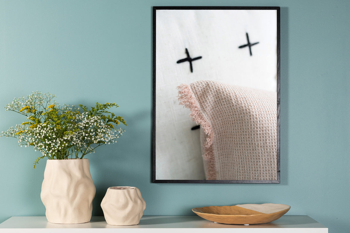 Kissen Poster in Beige präsentiert im Onlineshop von KAQTU Design AG. Bild ist von Venture Home