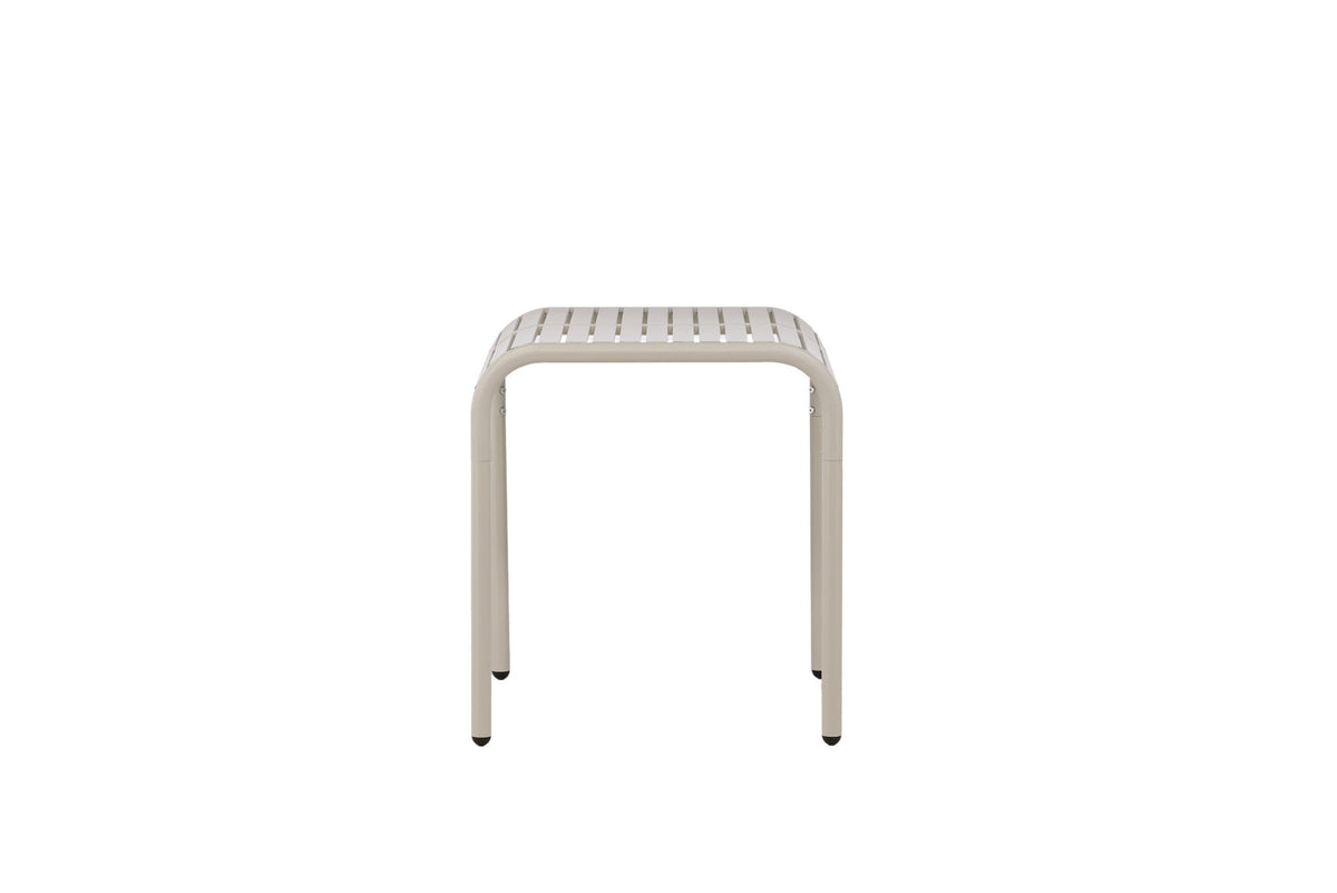 Borneo Beistelltisch in Beige präsentiert im Onlineshop von KAQTU Design AG. Beistelltisch Outdoor ist von Venture Home