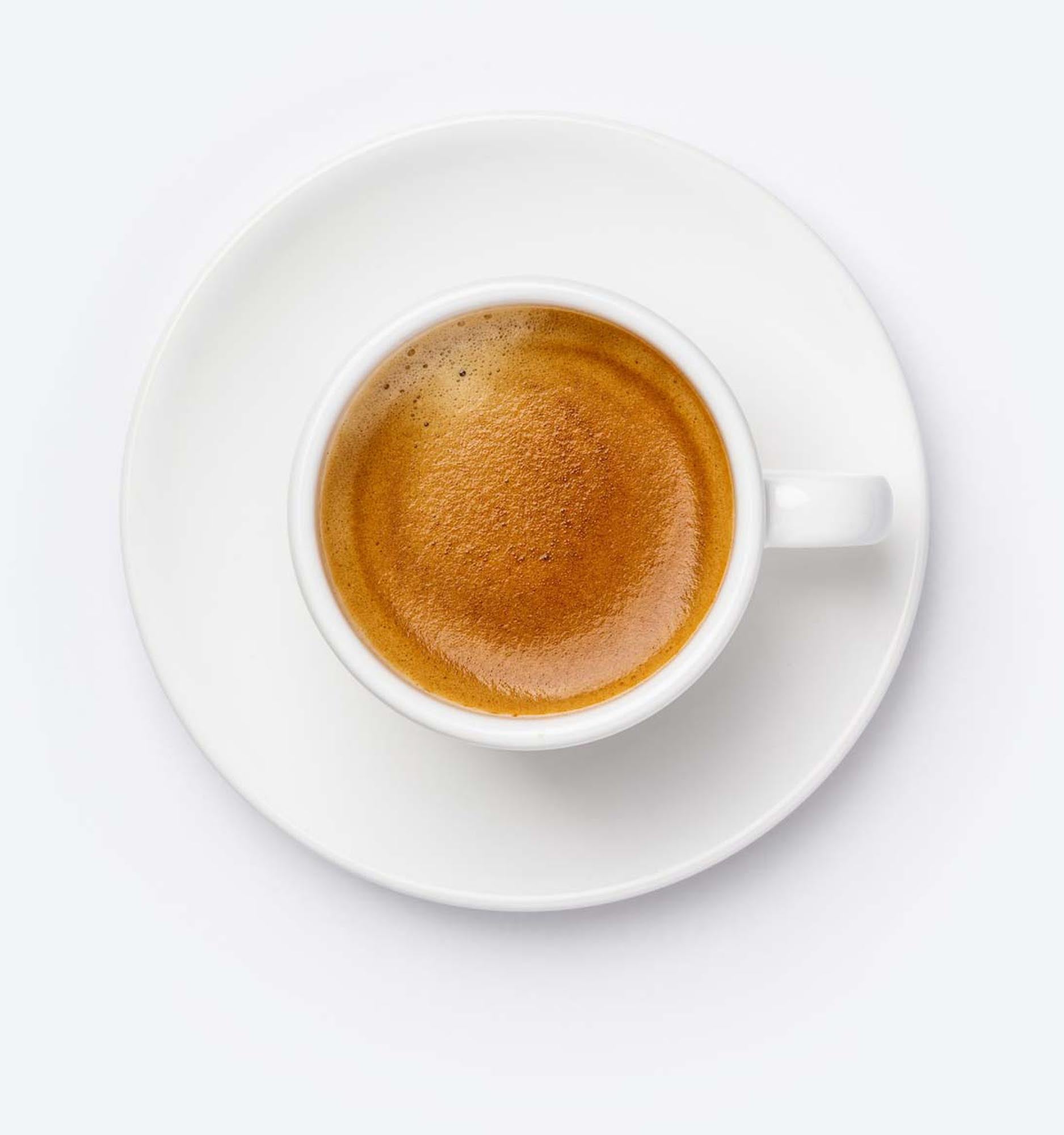 Ein stilvolles Poster mit minimalistischer Kaffee-Illustration, perfekt für moderne Wohnräume und Kaffeeliebhaber.