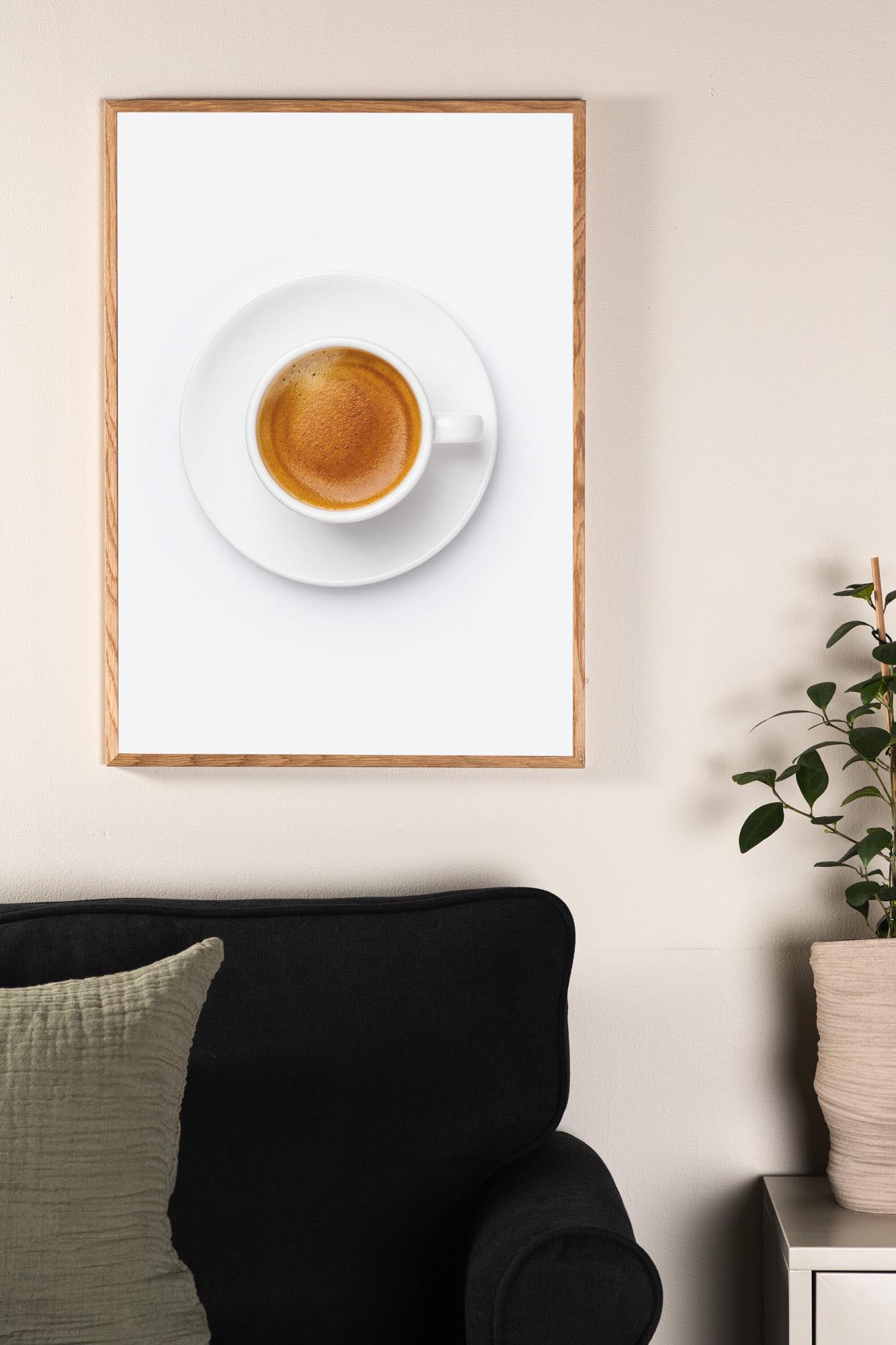 Entdecken Sie das elegante Skimmed Coffee Poster von Venture Home – eine perfekte Wanddekoration für Kaffeeliebhaber und stilbewusste Räume.