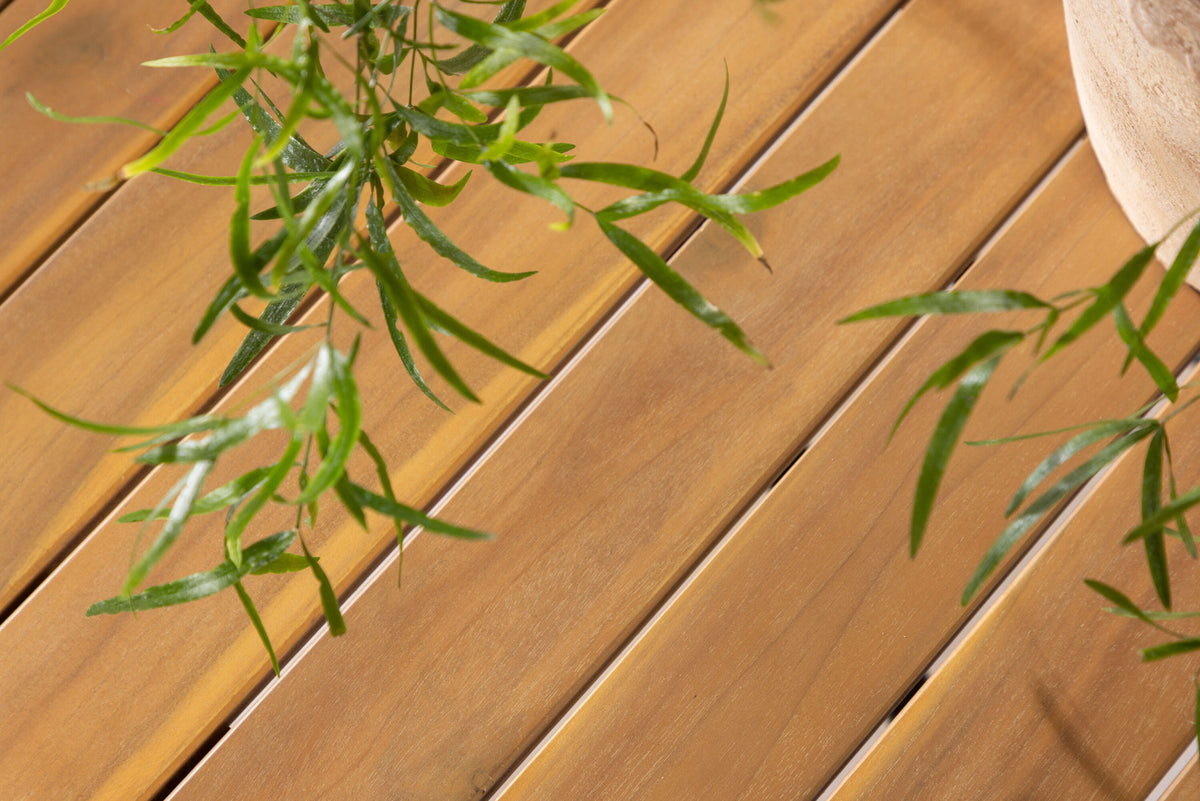 Holmbeck Tisch Outdoor in Natur präsentiert im Onlineshop von KAQTU Design AG. Gartentisch ist von Venture Home
