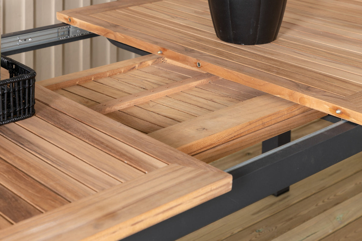 Panama Gartentisch ausziehbar in Schwarz präsentiert im Onlineshop von KAQTU Design AG. Gartentisch ist von Venture Home