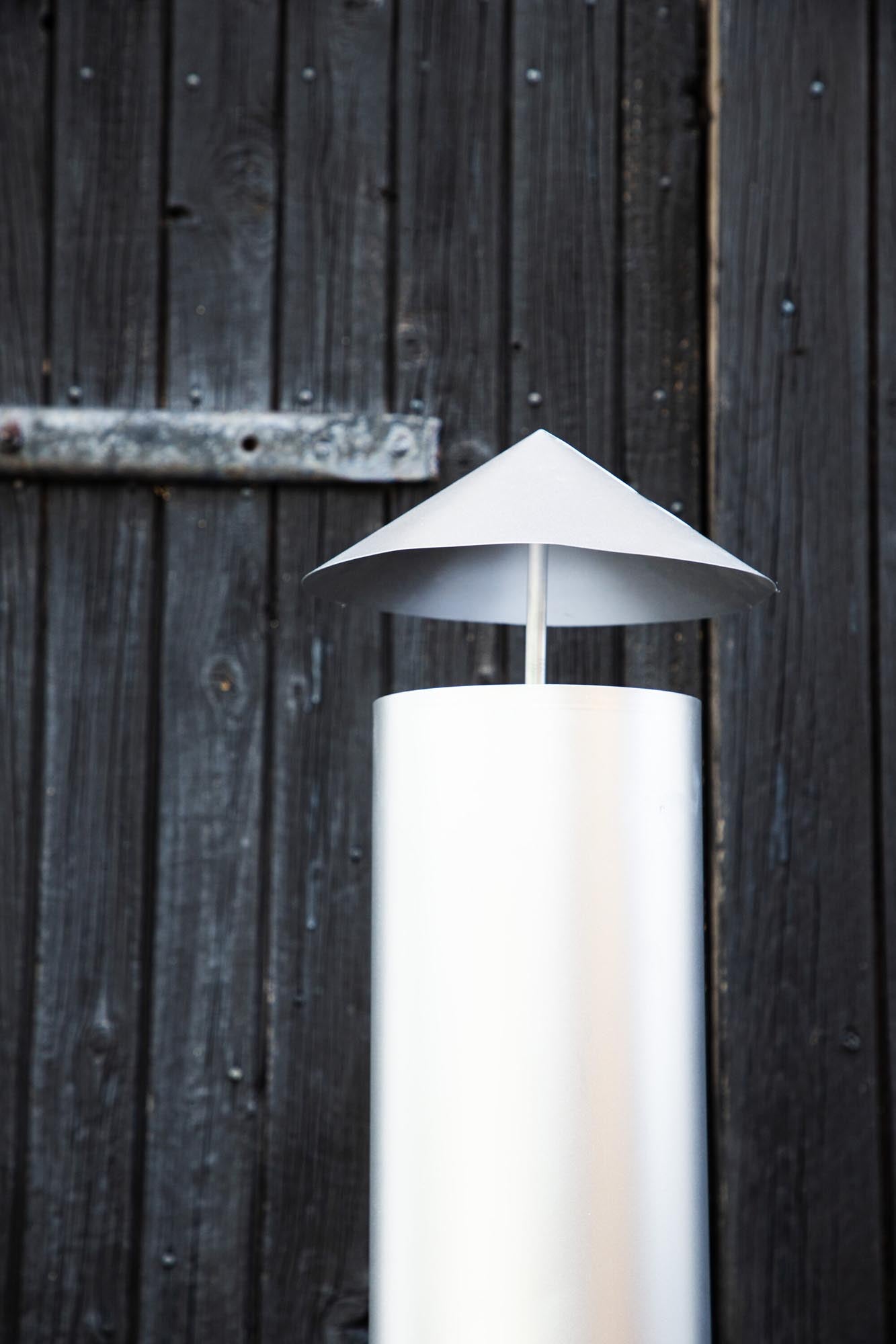 Makarima Feuerpit von Venture Home: Elegante Feuerstelle aus robustem Stahl für gesellige Abende im Freien. Ideal für jede Terrasse.