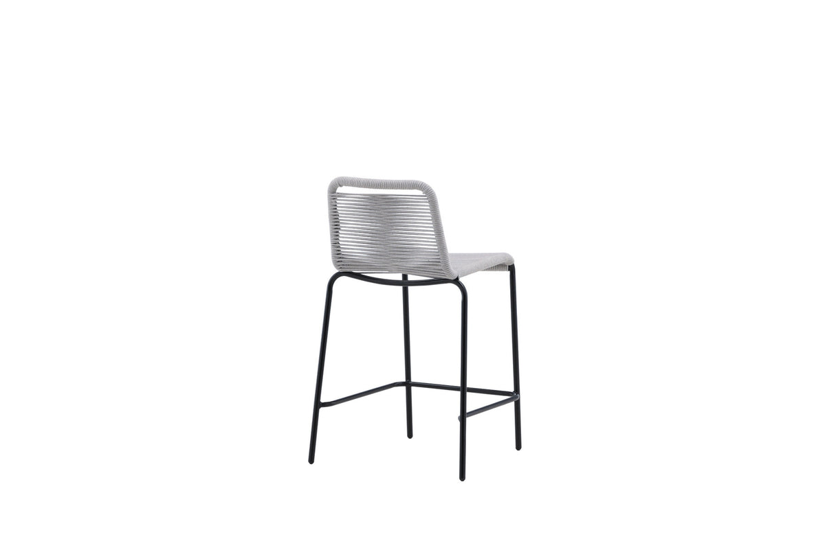 Nettan Barstuhl Outdoor in Hellgrau präsentiert im Onlineshop von KAQTU Design AG. Outdoor-Barstuhl ist von Venture Home