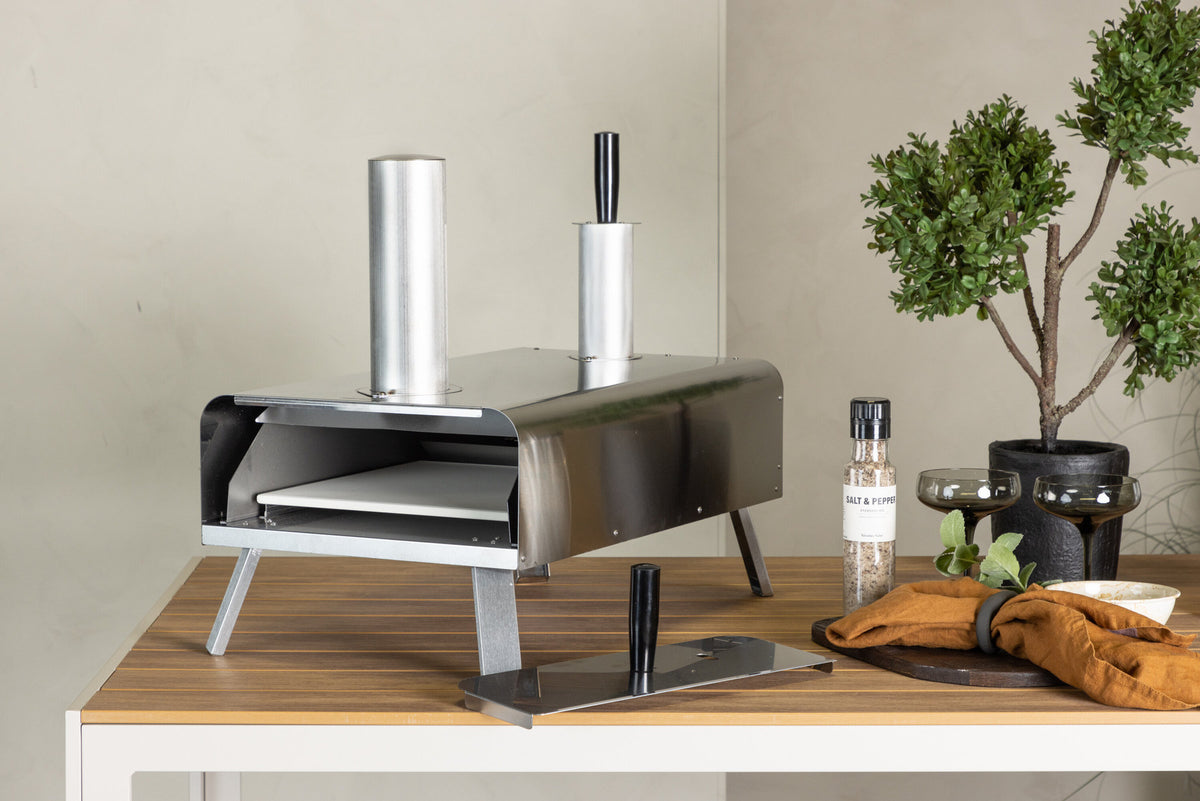 Digos Pizzaofen in Silber präsentiert im Onlineshop von KAQTU Design AG. Pizza ist von Venture Home
