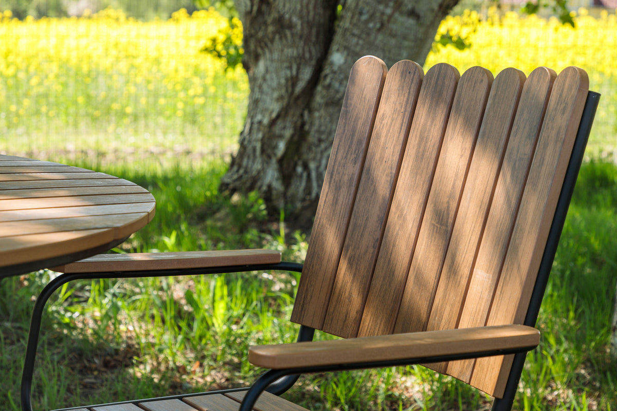 Holmsund Outdoor-Tischset ⌀100cm/4St. in Natur präsentiert im Onlineshop von KAQTU Design AG. Gartentischset ist von Venture Home